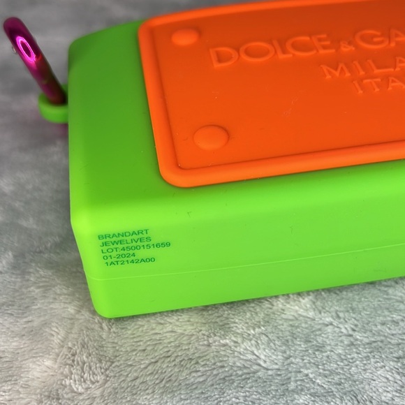 Fun Dolce & Gabbana rubber case - Picture 4 of 4